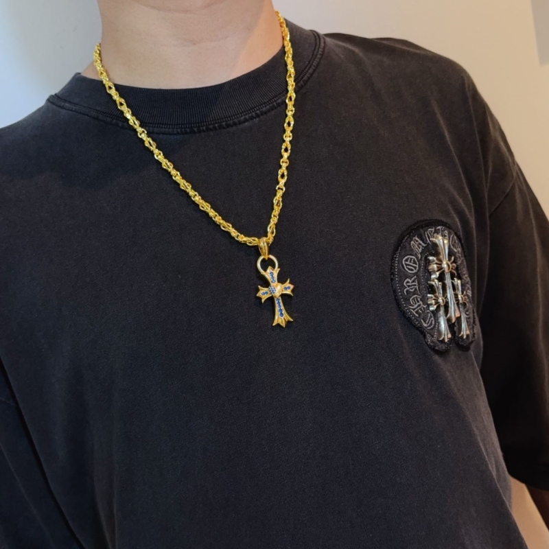 Ch*0me He**ts necklaces